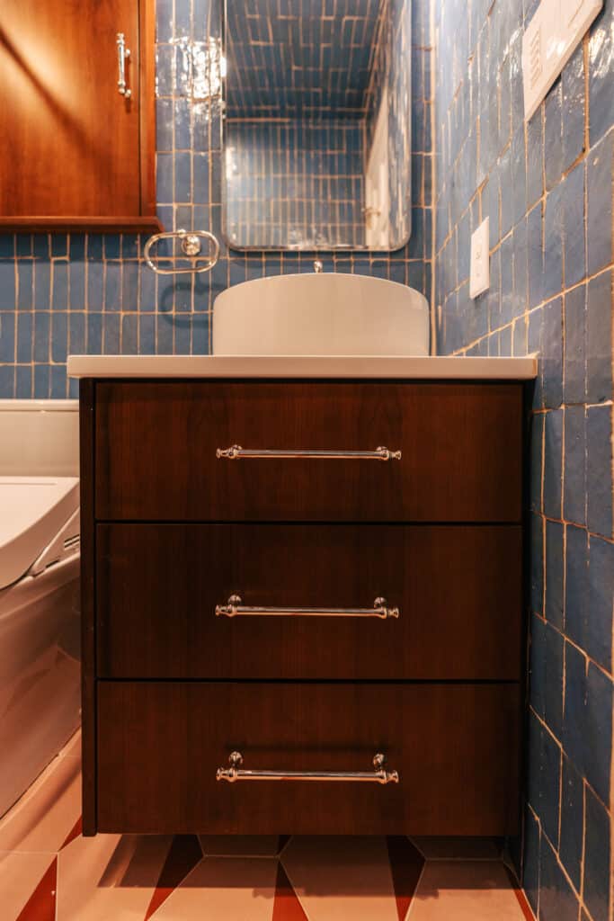 Bathroom Cabinetry Ideas 2 - Harris Timberworks DSC02741 - Bathroom Cabinetry Ideas - Harris Timberworks